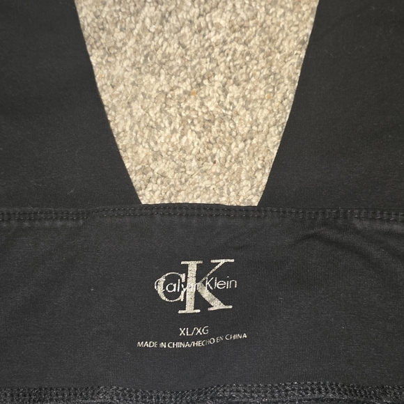 Calvin Klein Capri Leggings - Picture 5 of 5